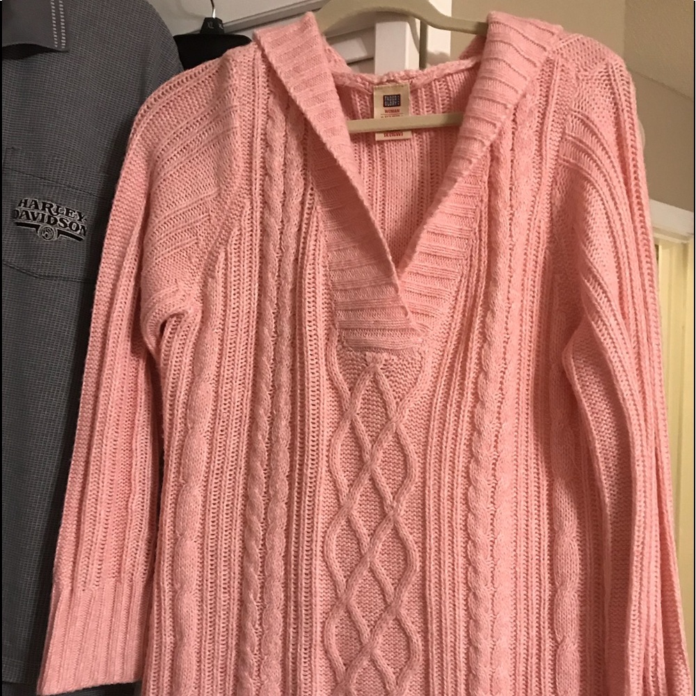 Hooded sweater